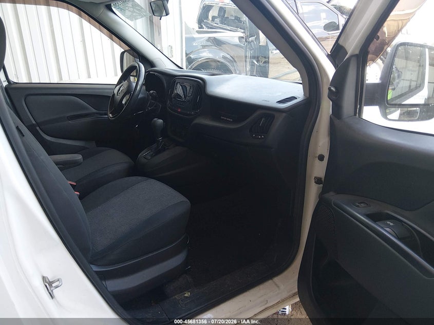 2015 Ram Promaster city VIN ZFBERFAT8F6A28048 IAAI salvage auction — NORMAL WEAR, Salvage Title, sold $1,325 on 2026-08-12 (photo 5)