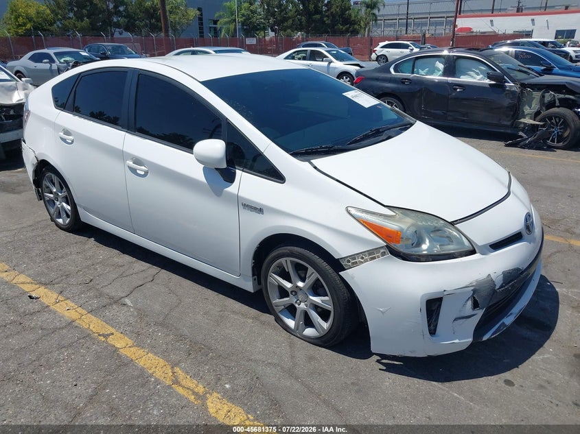2014 Toyota Prius VIN JTDKN3DU3E1814119 IAAI salvage auction — LEFT FRONT, Salvage (California), sold $1,600 on 2026-08-01 (photo 1)