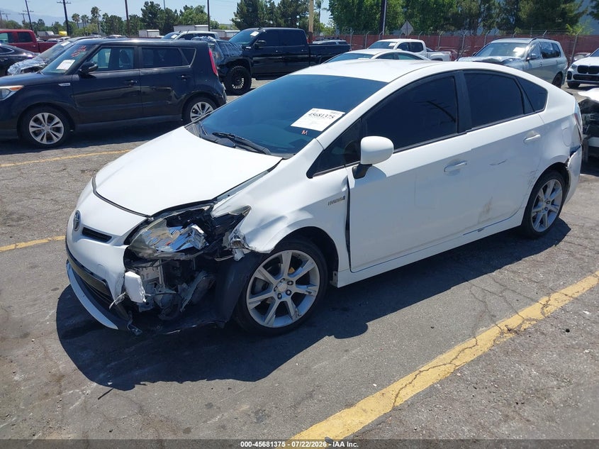 2014 Toyota Prius VIN JTDKN3DU3E1814119 IAAI salvage auction — LEFT FRONT, Salvage (California), sold $1,600 on 2026-08-01 (photo 2)