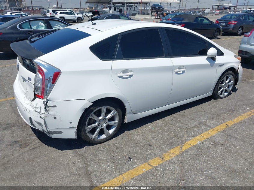 2014 Toyota Prius VIN JTDKN3DU3E1814119 IAAI salvage auction — LEFT FRONT, Salvage (California), sold $1,600 on 2026-08-01 (photo 4)