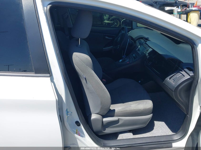 2014 Toyota Prius VIN JTDKN3DU3E1814119 IAAI salvage auction — LEFT FRONT, Salvage (California), sold $1,600 on 2026-08-01 (photo 5)