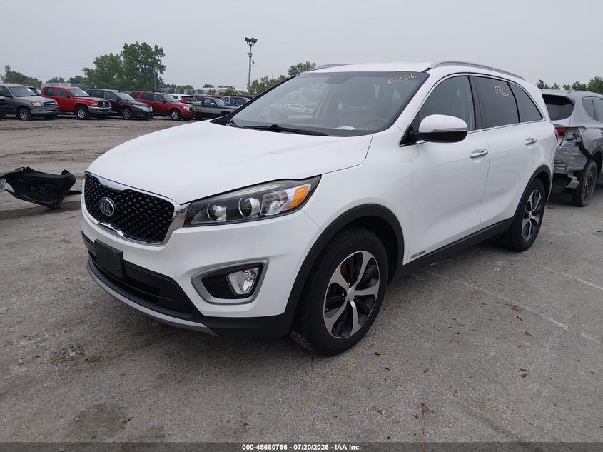 2017 Kia Sorento VIN 5XYPHDA5XHG277107 IAAI salvage auction — NORMAL WEAR, Clear (Illinois), sold $2,100 on 2026-07-29 (photo 2)