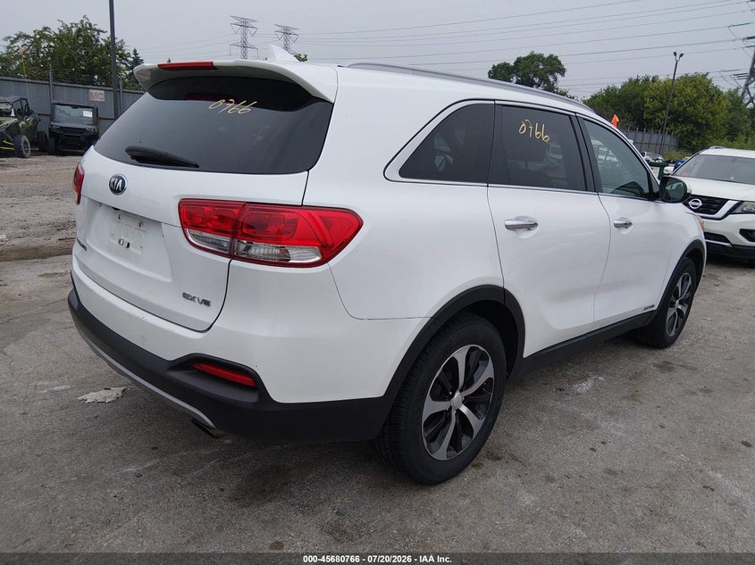 2017 Kia Sorento VIN 5XYPHDA5XHG277107 IAAI salvage auction — NORMAL WEAR, Clear (Illinois), sold $2,100 on 2026-07-29 (photo 4)