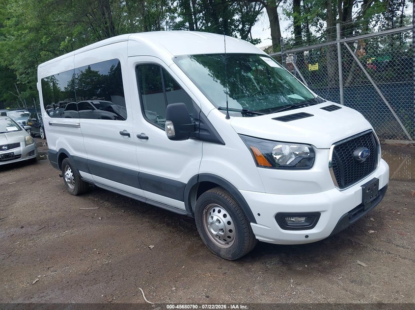 2025 Ford Transit VIN 1FBAX9C85SKA50118 IAAI salvage auction — FRONT END, Enterprise Vehicles Clear Only (Minnesota), sold $25,250 on 2026-07-25 (photo 1)