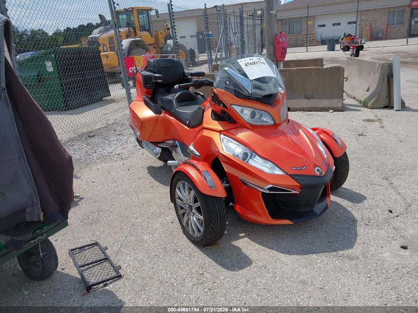 2015 Can-am/ brp Spyder VIN 2BXNBDD20FV005384 IAAI salvage auction — FRONT END, Wait Title, sold $2,850 on 2026-09-01 (photo 1)