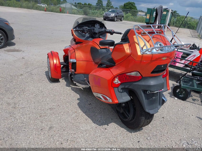 2015 Can-am/ brp Spyder VIN 2BXNBDD20FV005384 IAAI salvage auction — FRONT END, Wait Title, sold $2,850 on 2026-09-01 (photo 3)
