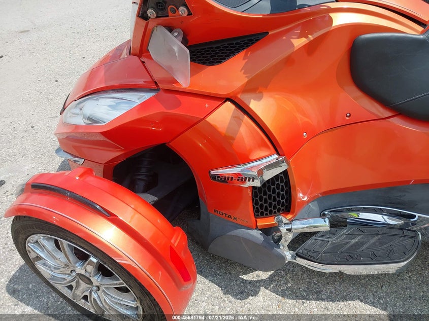2015 Can-am/ brp Spyder VIN 2BXNBDD20FV005384 IAAI salvage auction — FRONT END, Wait Title, sold $2,850 on 2026-09-01 (photo 9)