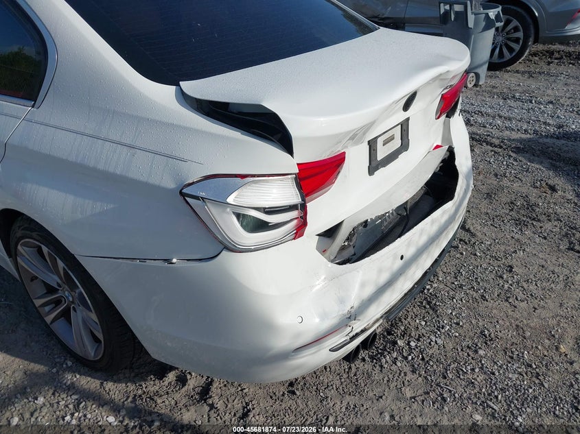 2017 BMW 3er VIN WBA8B9G59HNU49188 IAAI salvage auction — REAR END, Wait Title, sold $5,550 on 2026-08-13 (photo 6)