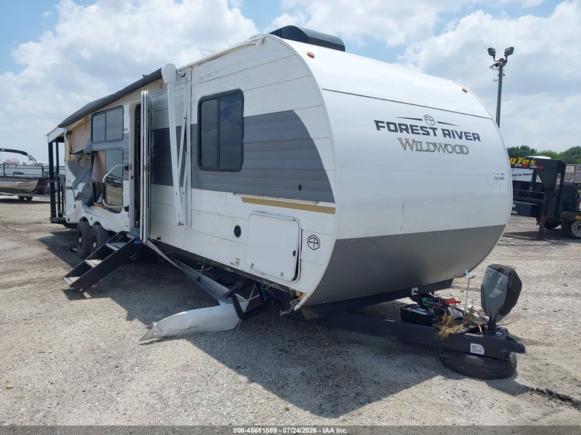 2025 Forest riv 32veranda VIN 4X4TWDH24SA281090 IAAI salvage auction — WATER/FLOOD, Non-Repairable (Texas), sold $1,000 on 2026-08-24 (photo 1)