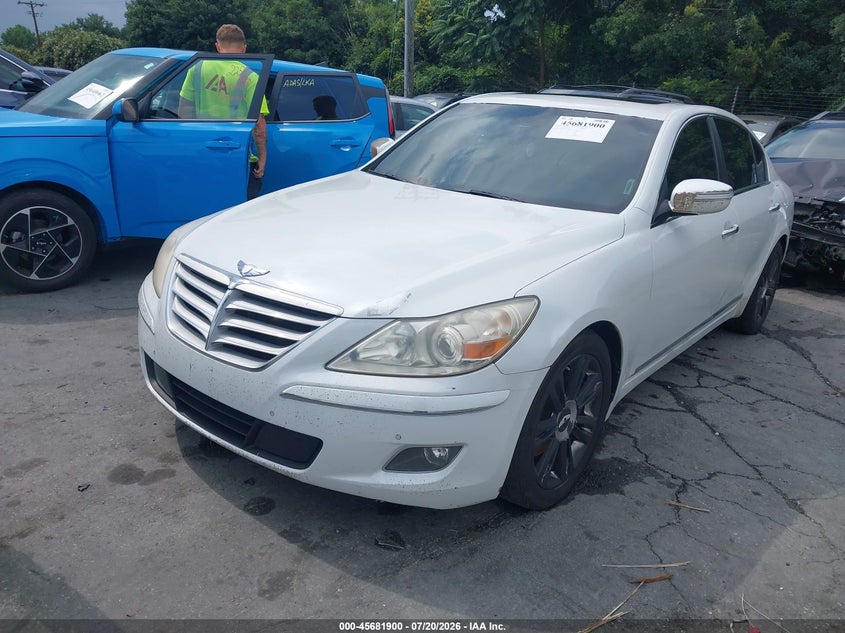 2010 Hyundai Genesis VIN KMHGC4DF8AU070282 IAAI salvage auction — NORMAL WEAR, Clear (Tennessee), sold $25 on 2026-07-30 (photo 2)