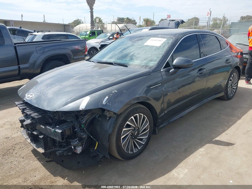 2025 Hyundai Sonata VIN KMHL34JJ1SA115802 IAAI salvage auction — FRONT & REAR, Clear - Dealer Only (California), sold $11,500 on 2026-08-19 (photo 2)