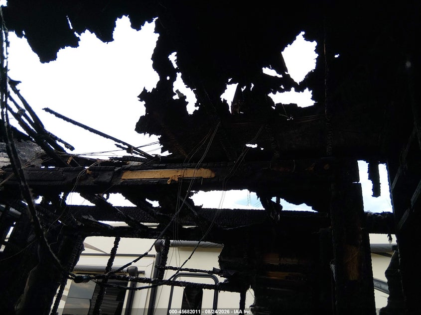 2016 Puma Other VIN 4X4FPTM2XGP059054 IAAI salvage auction — INTERIOR BURN, Salvage (Mississippi), sold $25 on 2026-09-16 (photo 6)