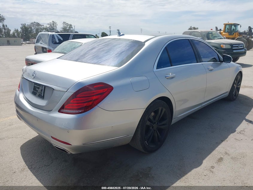 2014 Mercedes-benz S-klasse VIN WDDUG8CB5EA055933 IAAI salvage auction — UNKNOWN, Clear (Indiana), sold $625 on 2026-07-29 (photo 4)