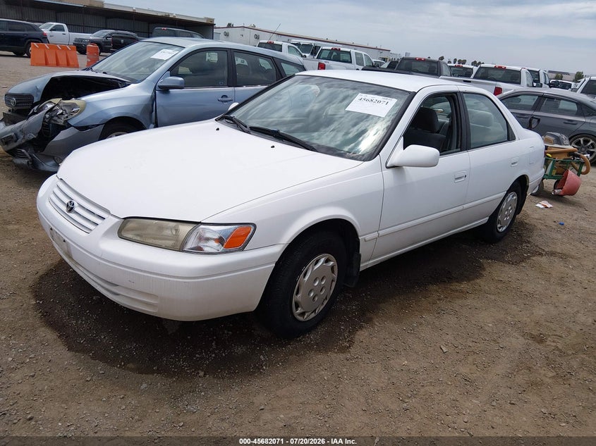 1998 Toyota Camry VIN JT2BG22K7W0238203 IAAI salvage auction — NORMAL WEAR, Clear - Dealer Only (California), sold $400 on 2026-07-29 (photo 2)