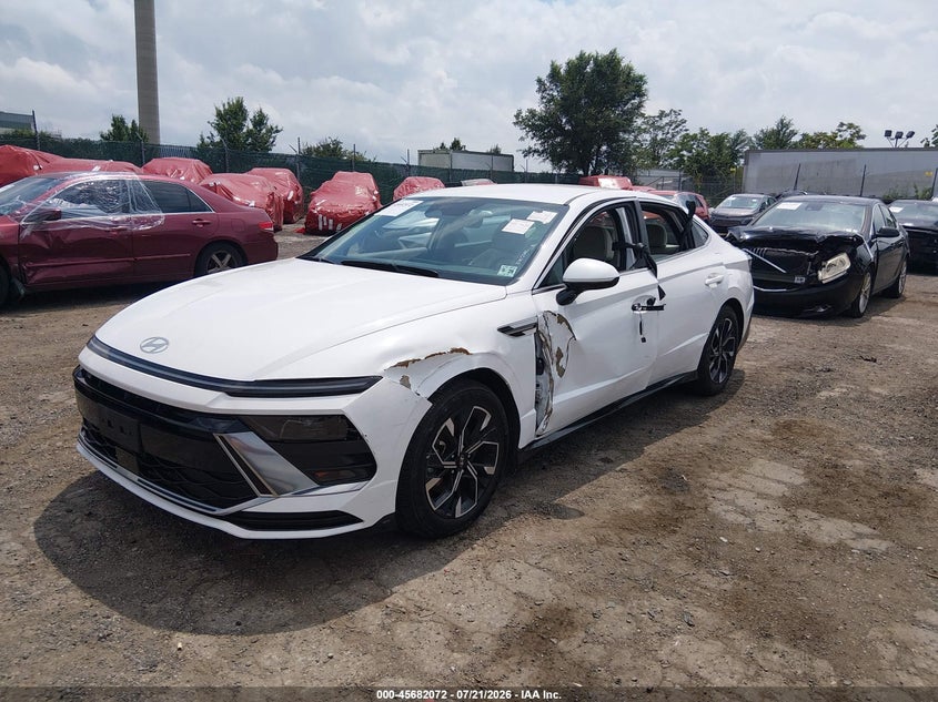 2025 Hyundai Sonata VIN KMHL64JA1SA489317 IAAI salvage auction — SIDE, Salvage Title, sold $8,200 on 2026-08-21 (photo 2)