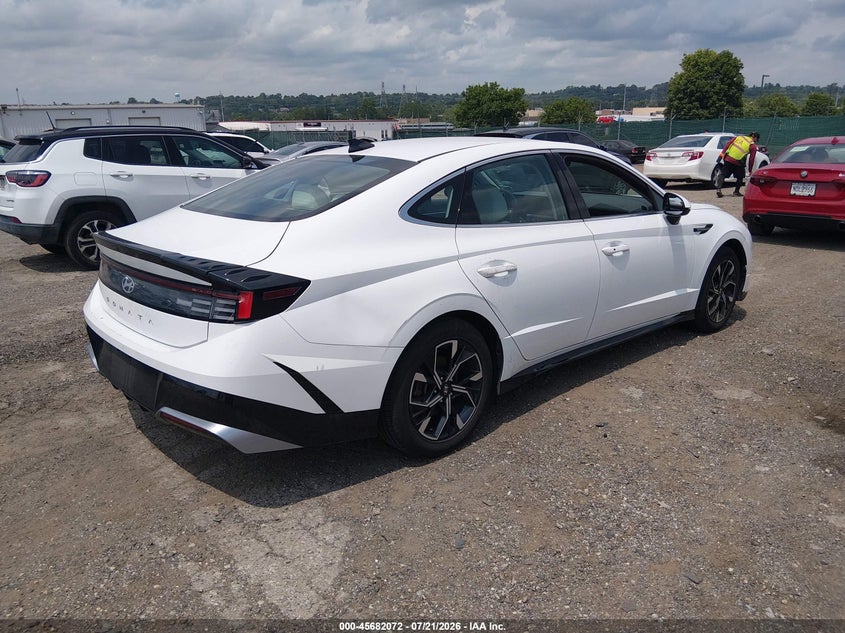 2025 Hyundai Sonata VIN KMHL64JA1SA489317 IAAI salvage auction — SIDE, Salvage Title, sold $8,200 on 2026-08-21 (photo 4)