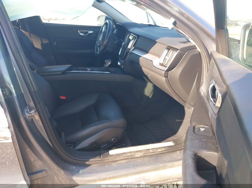 2019 Volvo S60 VIN 7JRA22TK1KG010510 IAAI salvage auction — LEFT & RIGHT, Wait Title, sold $3,000 on 2026-09-21 (photo 5)