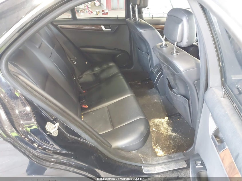 2012 Mercedes-benz C-klasse VIN WDDGF8BB8CA616687 IAAI salvage auction — NORMAL WEAR, Clear (New York), sold $50 on 2026-07-29 (photo 8)