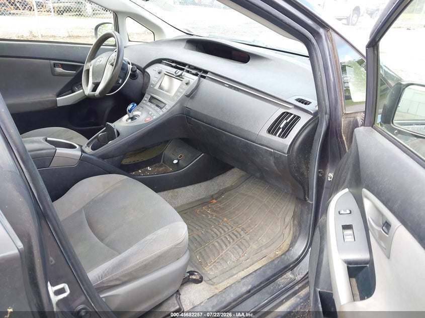2012 Toyota Prius VIN JTDKN3DU6C1528990 IAAI salvage auction — SIDE, Clear (New York), sold $25 on 2026-07-28 (photo 5)