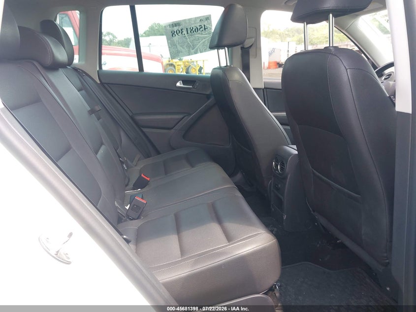 2015 Volkswagen Tiguan VIN WVGBV7AX5FW506200 IAAI salvage auction — FRONT END, Salvage Title, sold $750 on 2026-08-18 (photo 8)