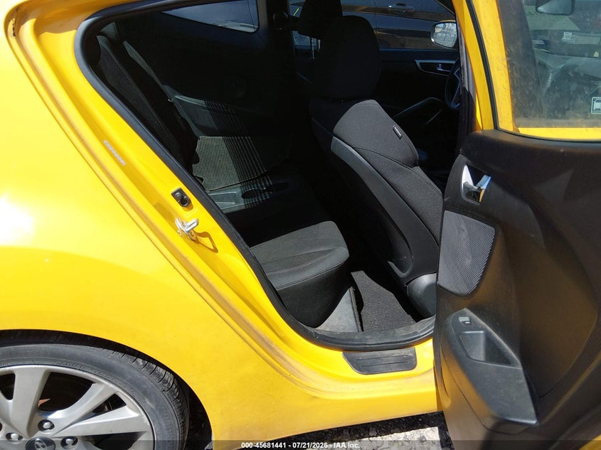 2016 Hyundai Veloster VIN KMHTC6AD7GU279910 IAAI salvage auction — NORMAL WEAR, Original (Texas), sold $650 on 2026-07-28 (photo 8)