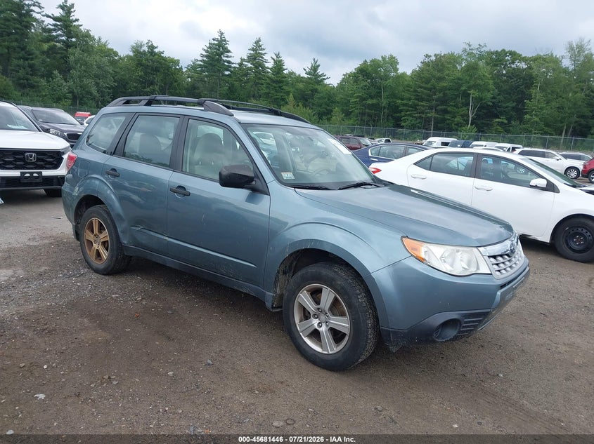 2013 Subaru Forester VIN JF2SHABC1DH413861 IAAI salvage auction — NORMAL WEAR, Clear (Massachusetts), sold $425 on 2026-07-31 (photo 1)