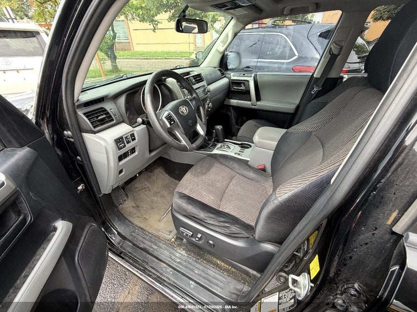 2010 Toyota 4runner VIN JTEBU5JR6A5012659 IAAI salvage auction — NORMAL WEAR, Clear (Montana), sold $7,900 on 2026-07-29 (photo 5)