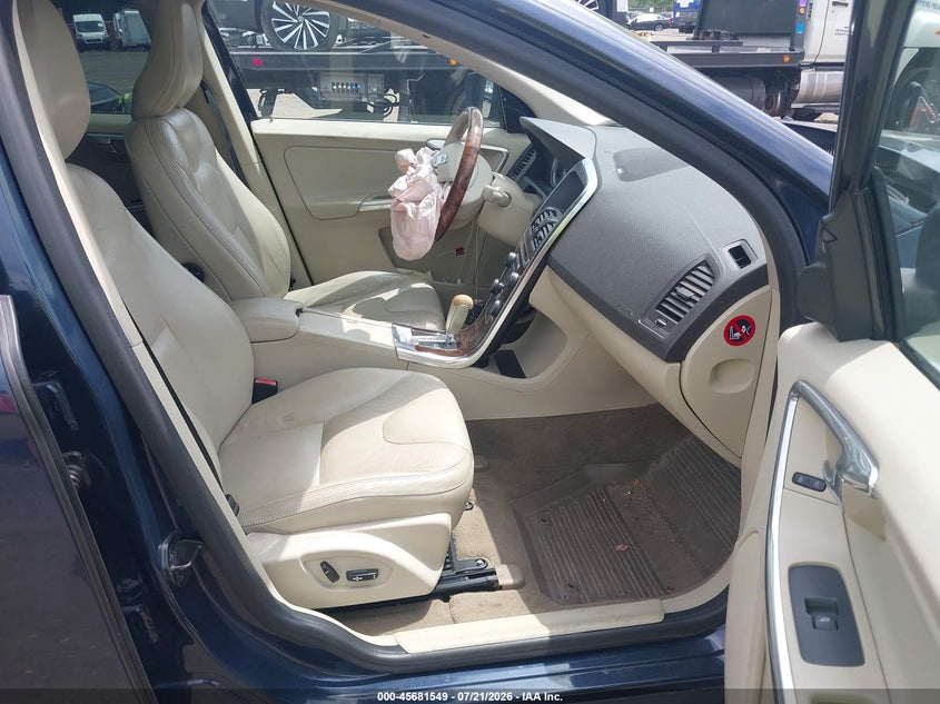 2012 Volvo Xc60 VIN YV4902DZ1C2289309 IAAI salvage auction — FRONT END, Wait Title, sold $775 on 2026-08-19 (photo 5)