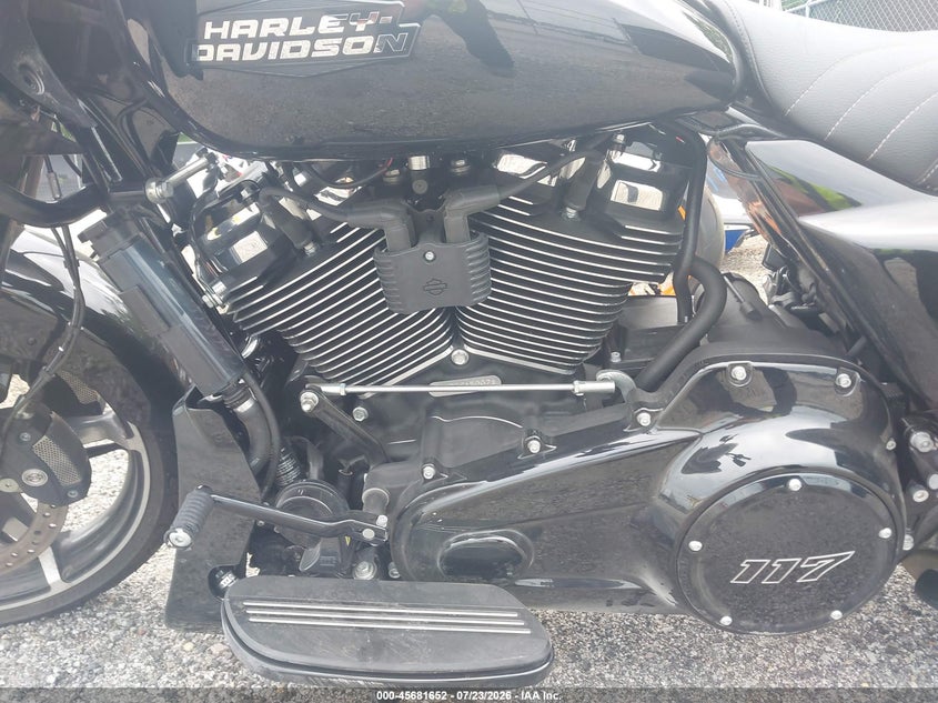 2025 Harley-davidson Road glide VIN 1HD1KH716SB615007 IAAI salvage auction — REAR END, Salvage (South Carolina), sold $17,400 on 2026-09-02 (photo 9)