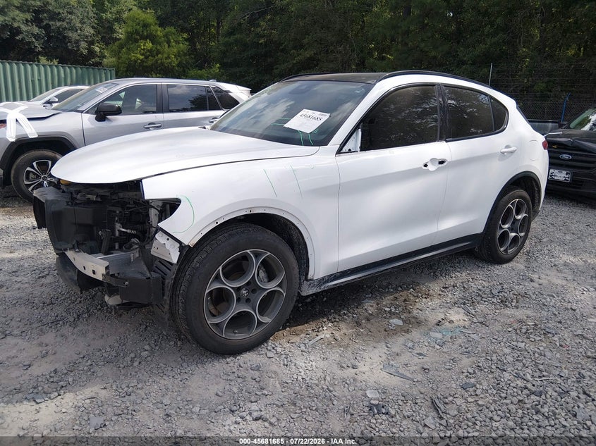 2021 Alfa romeo Stelvio VIN ZASPAKAN6M7D06433 IAAI salvage auction — FRONT END, Clear (South Carolina), sold $8,200 on 2026-09-29 (photo 2)