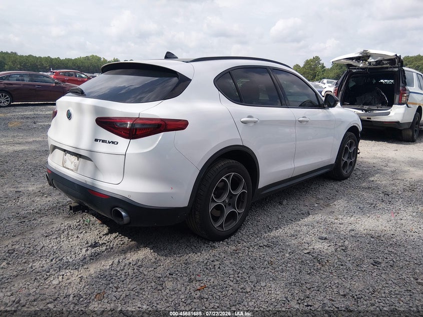 2021 Alfa romeo Stelvio VIN ZASPAKAN6M7D06433 IAAI salvage auction — FRONT END, Clear (South Carolina), sold $8,200 on 2026-09-29 (photo 4)