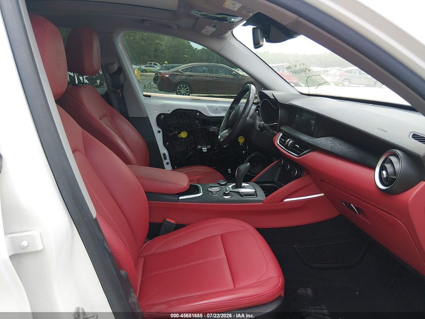 2021 Alfa romeo Stelvio VIN ZASPAKAN6M7D06433 IAAI salvage auction — FRONT END, Clear (South Carolina), sold $8,200 on 2026-09-29 (photo 5)