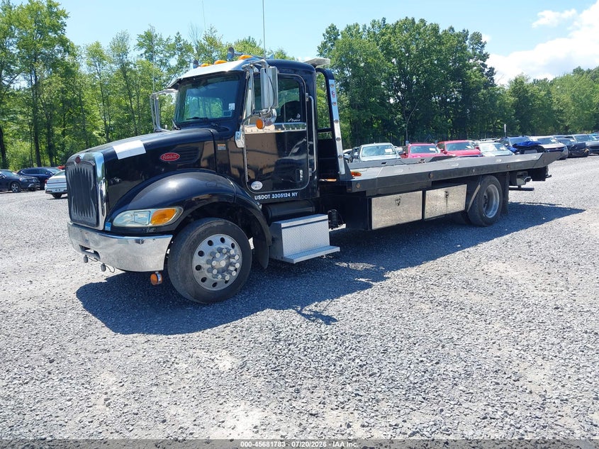 2015 Peterbilt 337 VIN 2NP2HM6X3FM273905 IAAI salvage auction — NORMAL WEAR, Clear (New York), sold $15,100 on 2026-07-28 (photo 2)