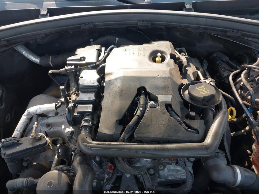 2019 Land rover Range rover velar VIN SALYL2EX2KA214800 IAAI salvage auction — NORMAL WEAR, Salvage Title, sold $1,550 on 2026-07-30 (photo 6)