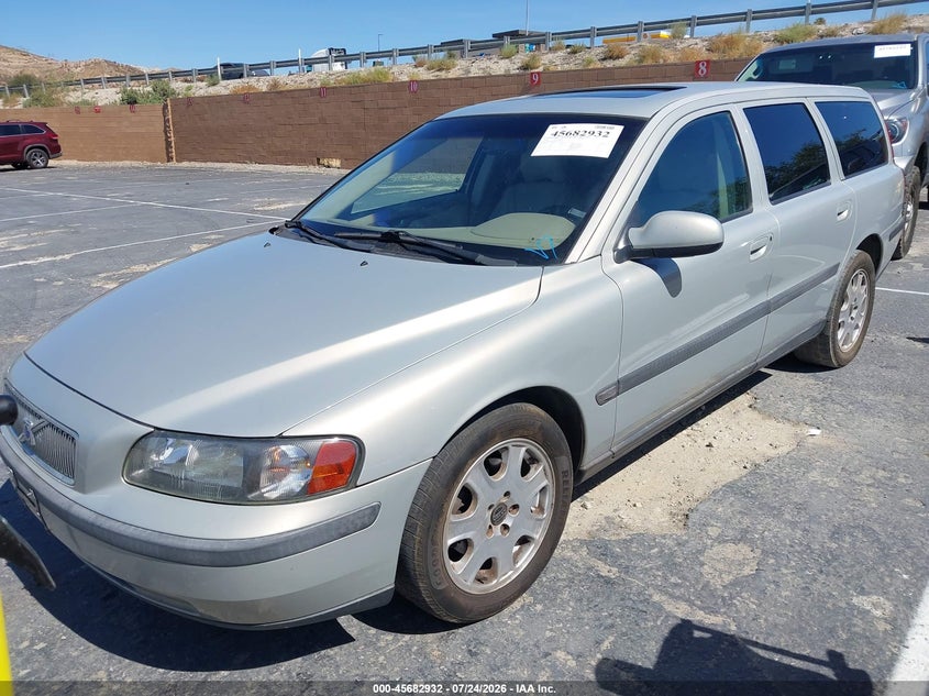 2001 Volvo V70 VIN YV1SW58D411014727 IAAI salvage auction — NORMAL WEAR, App For Dup Clear (California), sold $250 on 2026-08-12 (photo 2)