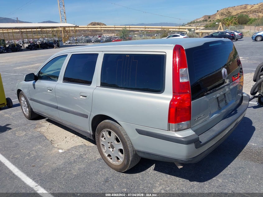 2001 Volvo V70 VIN YV1SW58D411014727 IAAI salvage auction — NORMAL WEAR, App For Dup Clear (California), sold $250 on 2026-08-12 (photo 3)