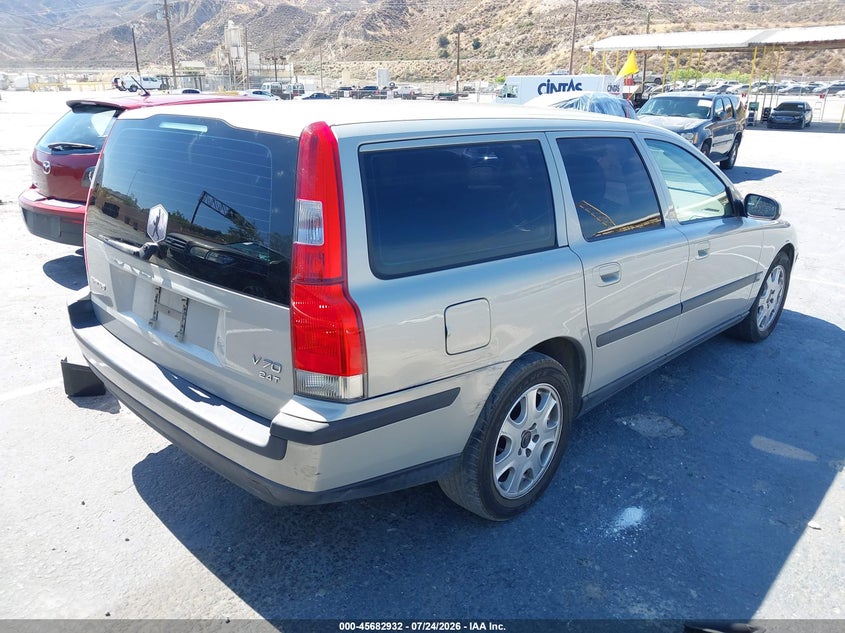 2001 Volvo V70 VIN YV1SW58D411014727 IAAI salvage auction — NORMAL WEAR, App For Dup Clear (California), sold $250 on 2026-08-12 (photo 4)