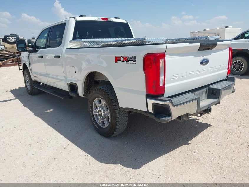 2025 Ford F250 VIN 1FT7W2BT6SEC34701 IAAI salvage auction — LEFT & RIGHT, Enterprise Vehicles Clear Only (Texas), sold $41,250 on 2026-07-28 (photo 3)