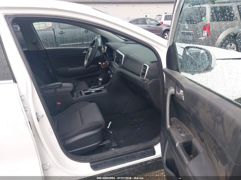 2022 Kia Sportage VIN KNDPMCAC3N7016737 IAAI salvage auction — LEFT & RIGHT, Salvage Title, sold $4,700 on 2026-09-15 (photo 5)