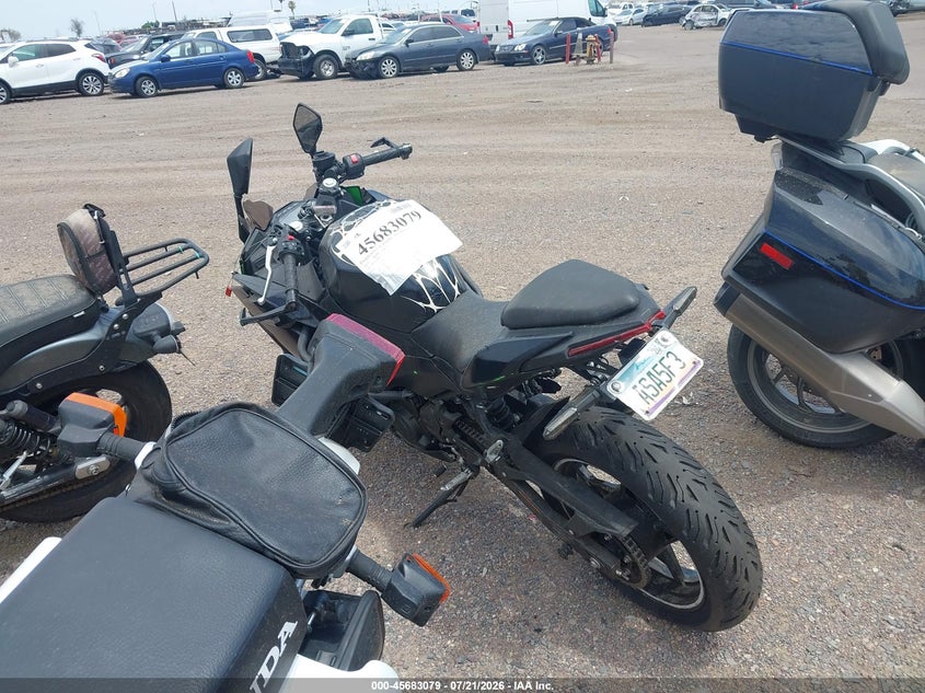 2025 Kawasaki Ninja VIN ML5EXGH12SDA50981 IAAI salvage auction — FRONT END, Wait Title, sold $875 on 2026-09-08 (photo 3)
