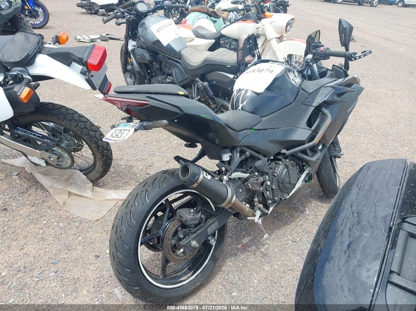 2025 Kawasaki Ninja VIN ML5EXGH12SDA50981 IAAI salvage auction — FRONT END, Wait Title, sold $875 on 2026-09-08 (photo 4)