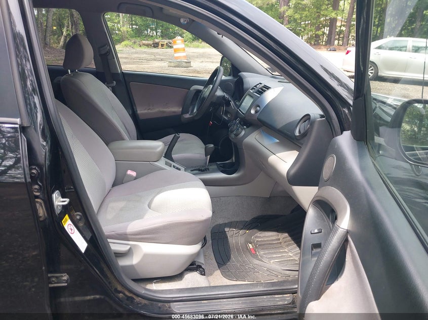 2007 Toyota Rav4 VIN JTMBD33V976036833 IAAI salvage auction — NORMAL WEAR, Clear (Virginia), sold $825 on 2026-07-28 (photo 5)