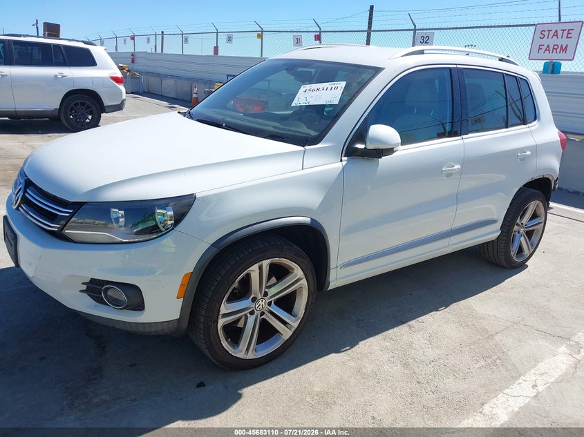 2016 Volkswagen Tiguan VIN WVGAV7AX8GW039268 IAAI salvage auction — REAR END, Salvage Title, sold $2,950 on 2026-08-12 (photo 2)
