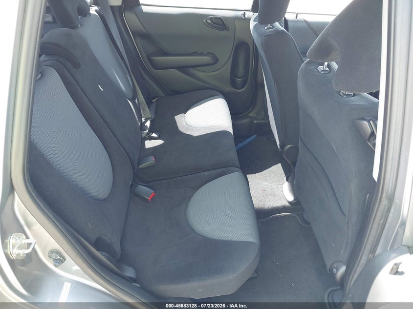 2008 Honda Fit VIN JHMGD386X8S001801 IAAI salvage auction — NORMAL WEAR, Clear (Illinois), sold $325 on 2026-07-29 (photo 8)