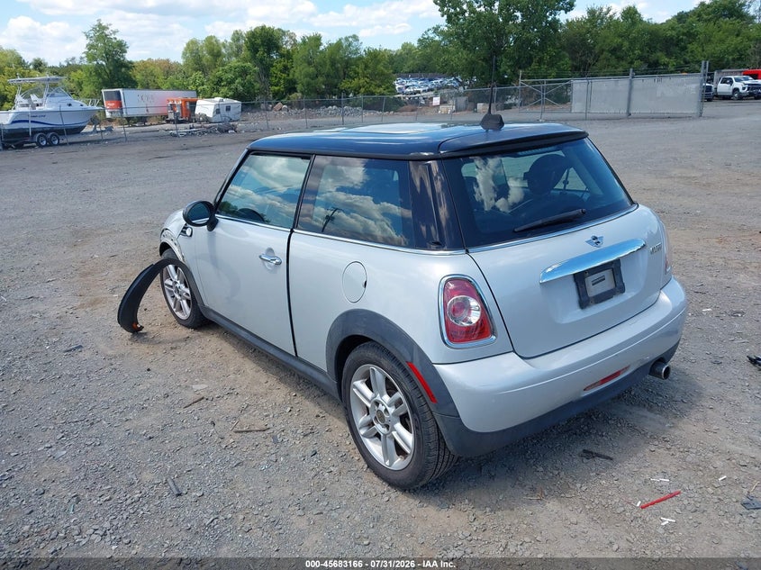 2011 Mini Cooper VIN WMWSU3C57BT094642 IAAI salvage auction — FRONT END, Clear (Virginia), sold $475 on 2026-08-22 (photo 3)