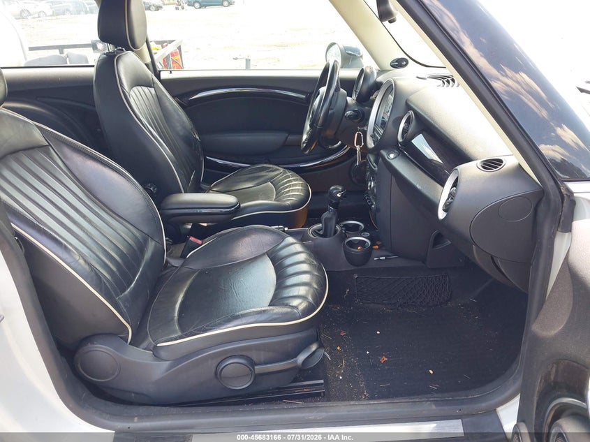 2011 Mini Cooper VIN WMWSU3C57BT094642 IAAI salvage auction — FRONT END, Clear (Virginia), sold $475 on 2026-08-22 (photo 5)
