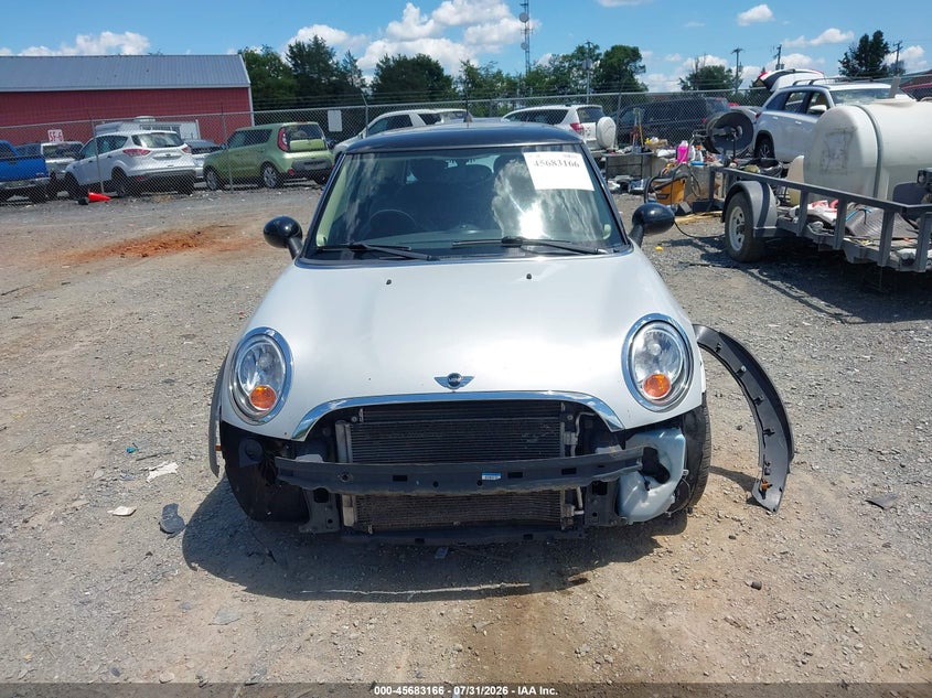 2011 Mini Cooper VIN WMWSU3C57BT094642 IAAI salvage auction — FRONT END, Clear (Virginia), sold $475 on 2026-08-22 (photo 6)
