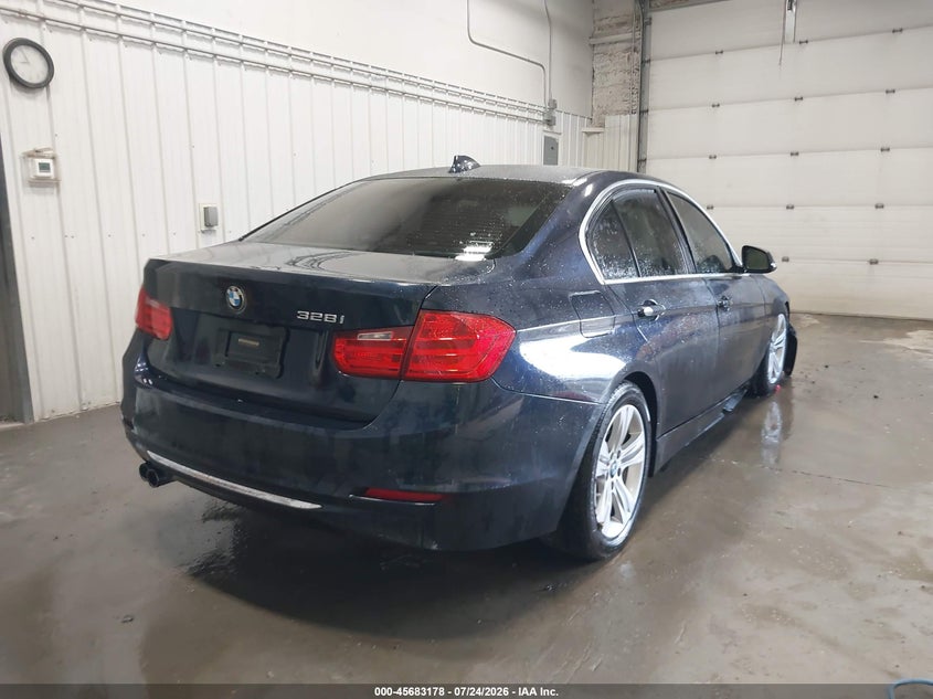 2015 BMW 3er VIN WBA3A5G50FNS88572 IAAI salvage auction — RIGHT SIDE, Bill Of Sale (Alaska), sold $2,550 on 2026-08-14 (photo 4)