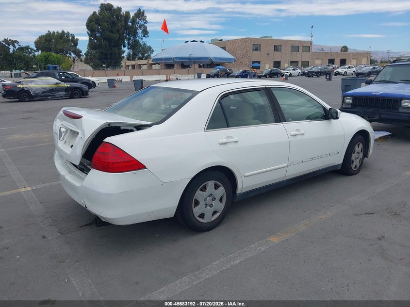 2006 Honda Accord VIN JHMCM56446C001098 IAAI salvage auction — NORMAL WEAR, Clear - Dealer Only (California), sold $375 on 2026-07-29 (photo 4)
