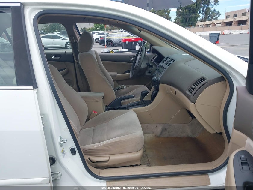 2006 Honda Accord VIN JHMCM56446C001098 IAAI salvage auction — NORMAL WEAR, Clear - Dealer Only (California), sold $375 on 2026-07-29 (photo 5)